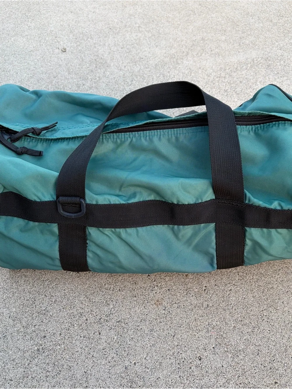 90s Eddie Bauer Teal Duffel Bag with Black Straps